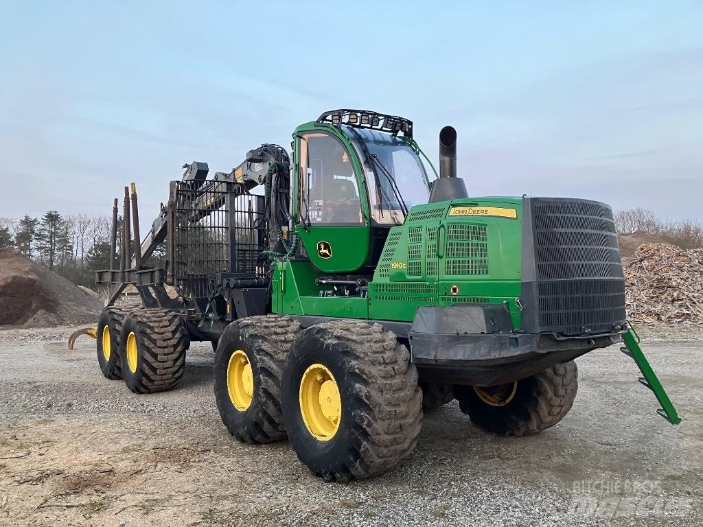 John Deere 1910G شاحنات