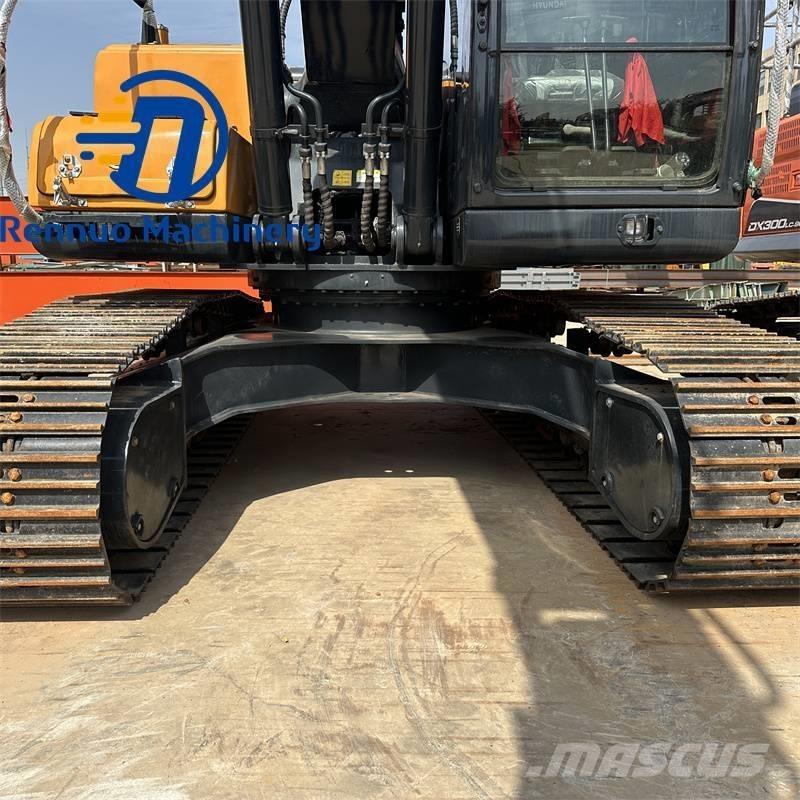 Hyundai 215-9S حفارات زحافة