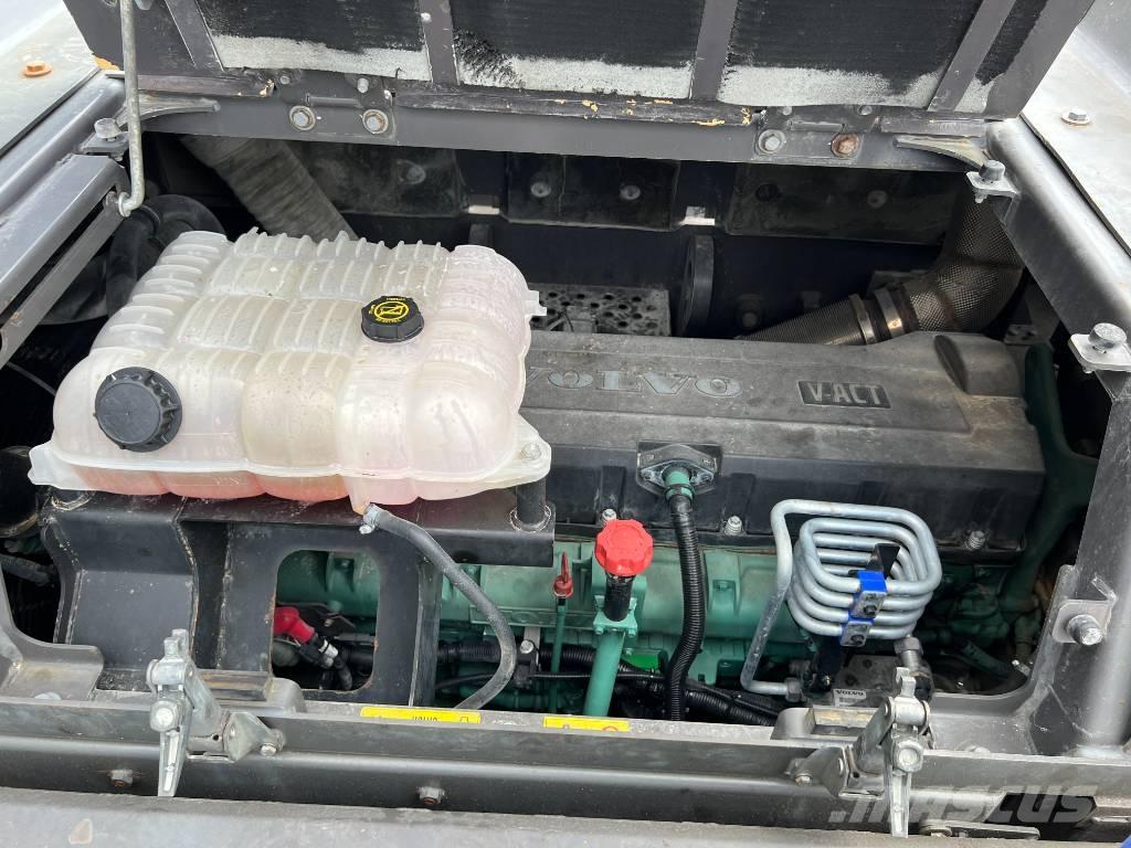 Volvo EC750E L حفارات زحافة