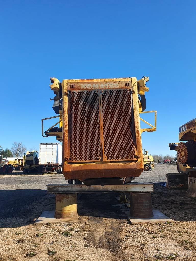 Komatsu D 475 A-5 SD بلدوزرات مجنزرة