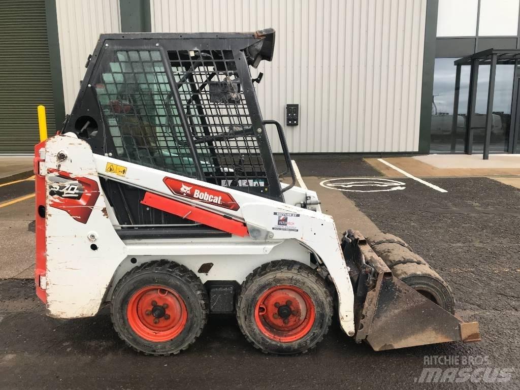 Bobcat S 70 لوادر انزلاقية التوجيه