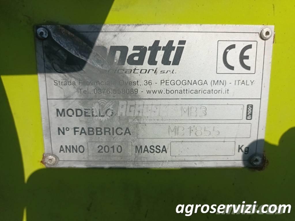 CLAAS Axos 320 الجرارات