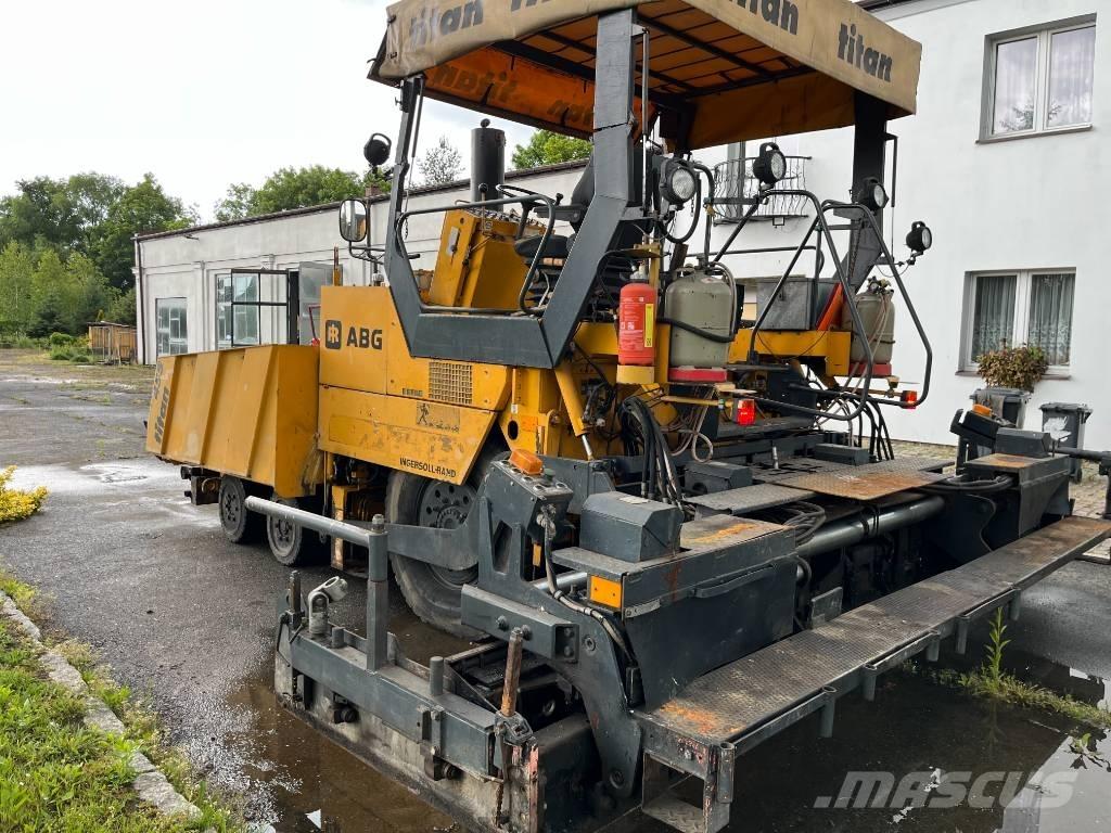 ABG Titan 455 معدات السفلتة