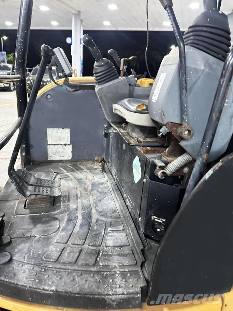 CAT 303.5 E CR حفارات صغيرة أقل من 7 طن (حفارات صغيرة)