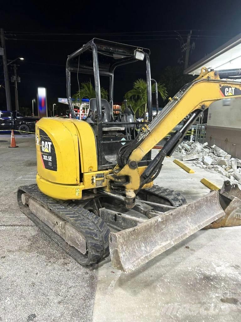 CAT 303.5 E CR حفارات صغيرة أقل من 7 طن (حفارات صغيرة)