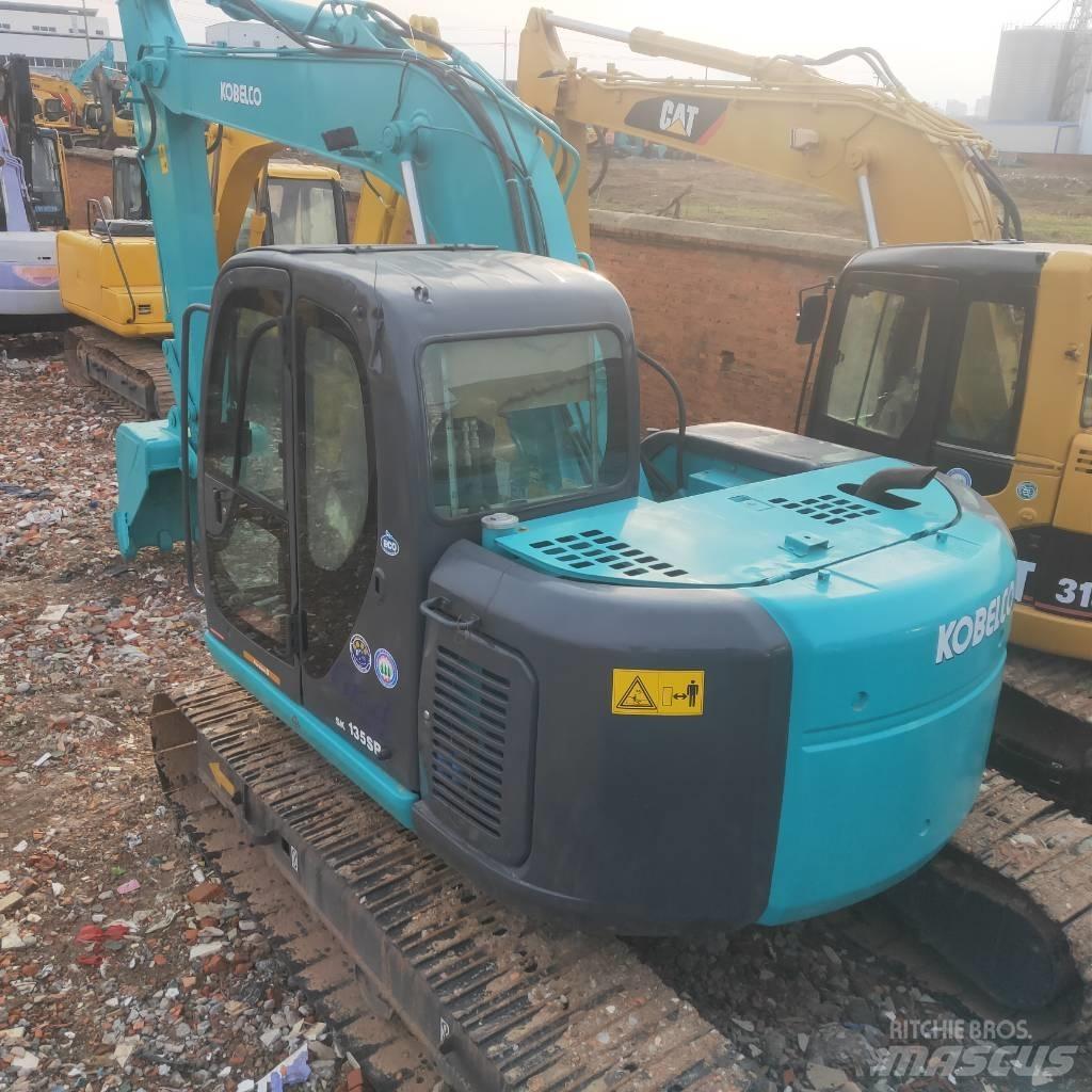 Kobelco SK 135 SR حفارات زحافة