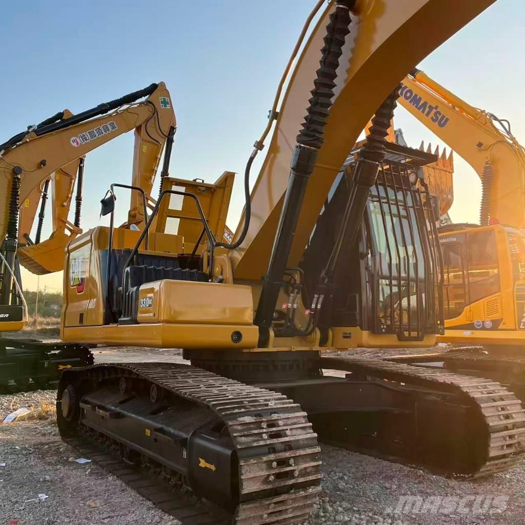 CAT 330 حفارات زحافة