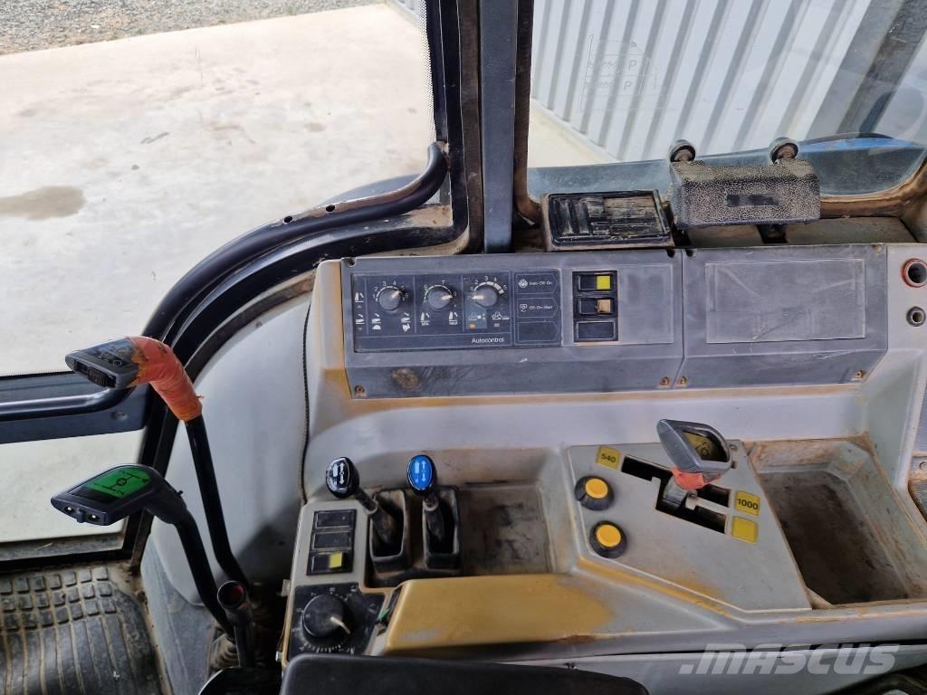 Valtra VALMET 6300 الجرارات