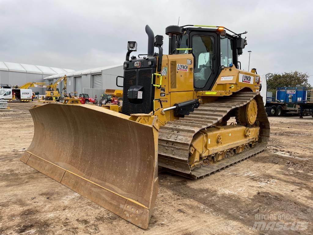 CAT D 6 T EPA بلدوزرات مجنزرة