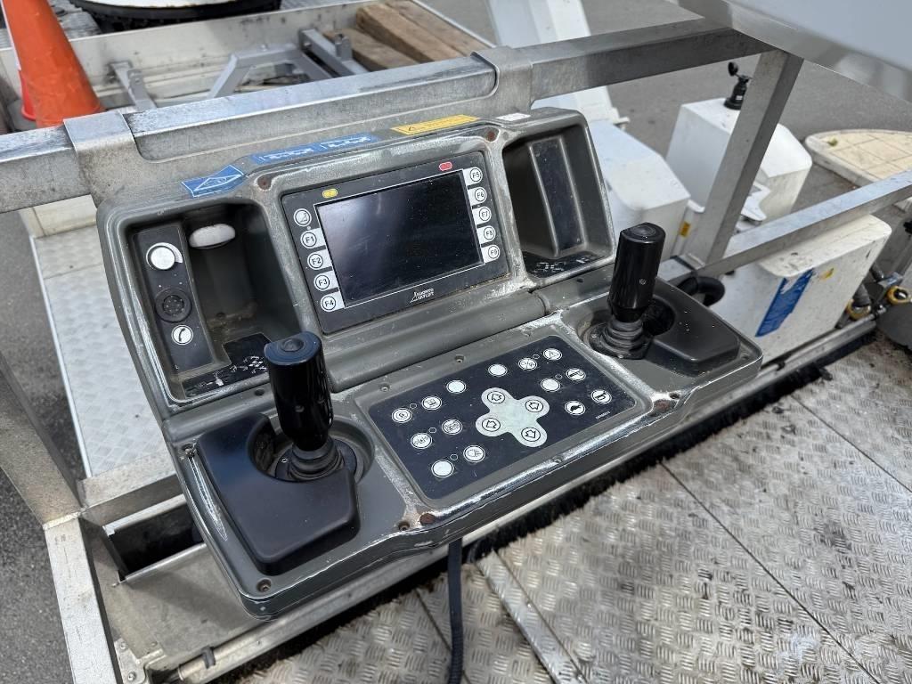 Bronto Skylift S56XR المنصات الهوائية المثبتة على شاحنة