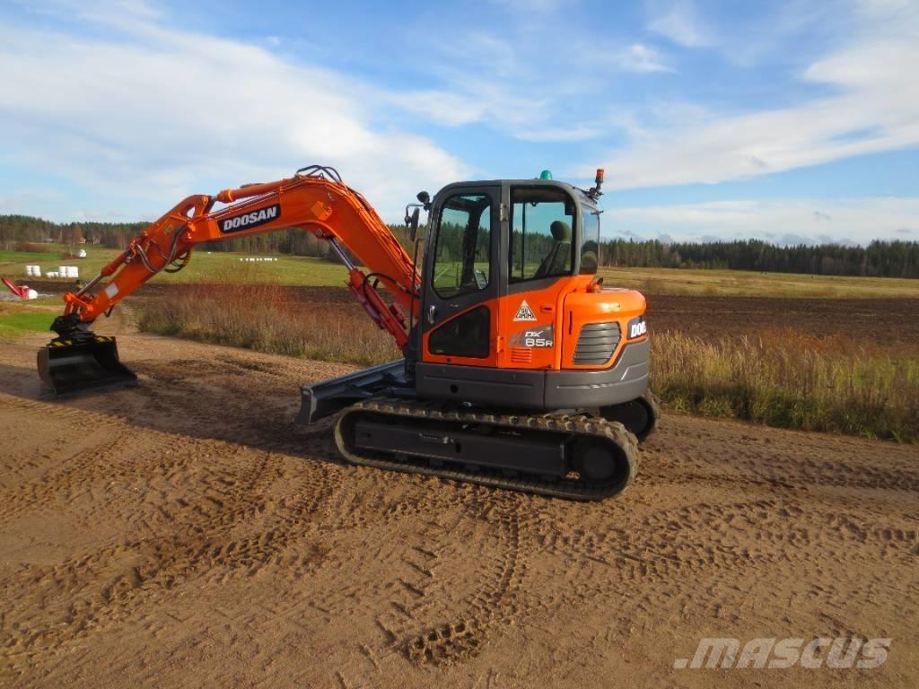 Doosan DX 85 R حفارات وسط 7 طن - 12 طن