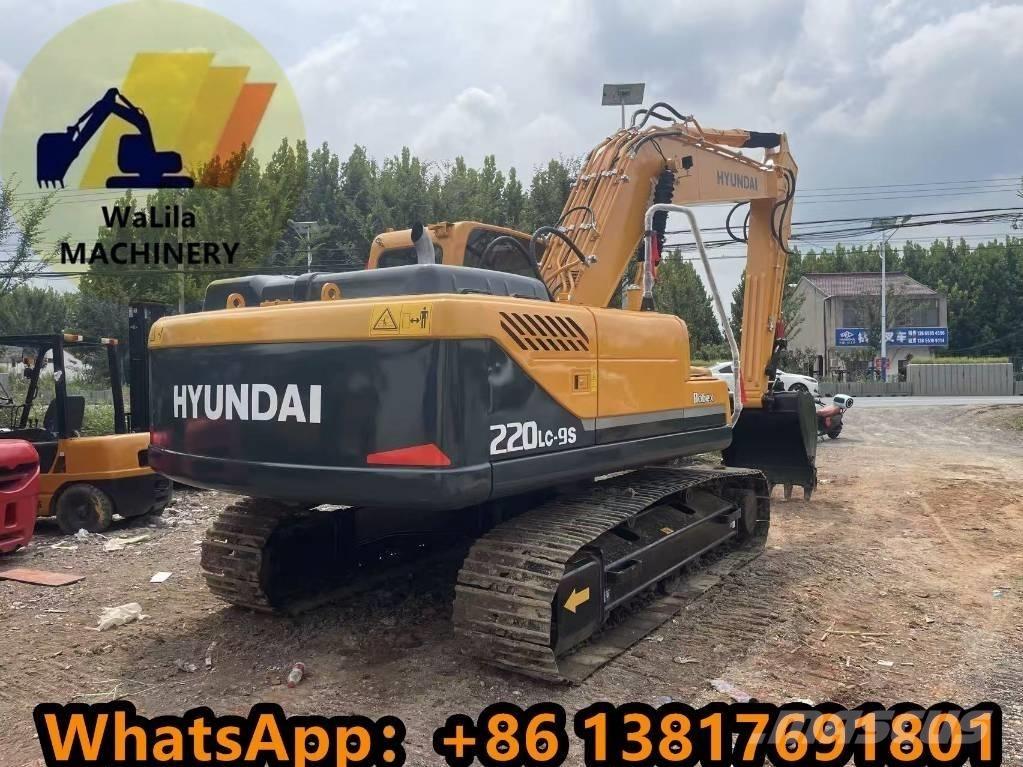 Hyundai R220 حفارات وسط 7 طن - 12 طن