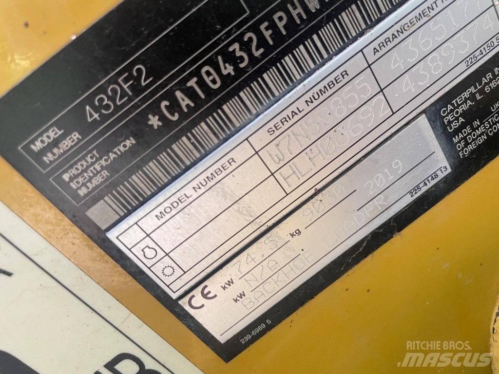 CAT 432 F لوادر ذات جرافات عكسية