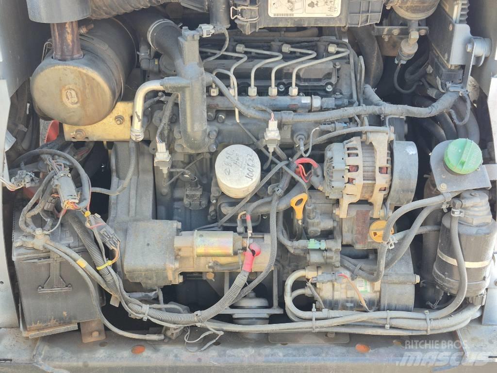 Bobcat S 630 لوادر انزلاقية التوجيه