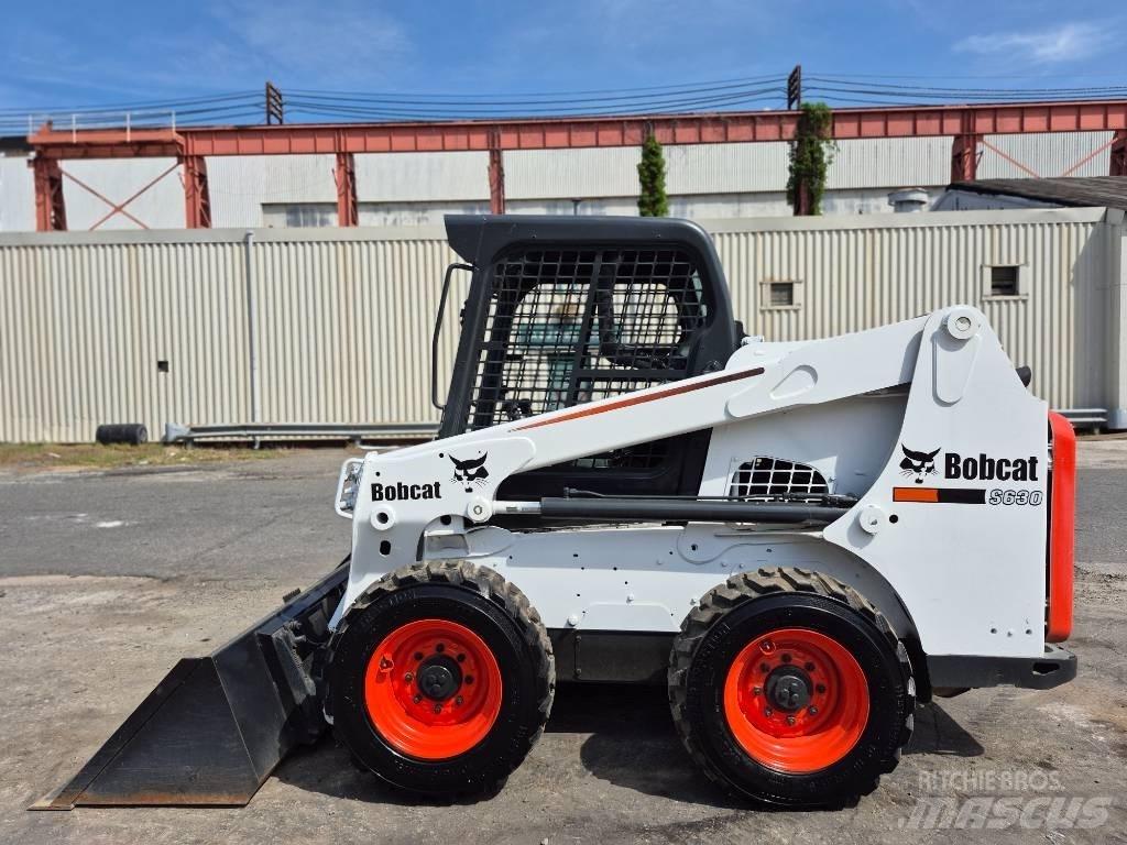 Bobcat S 630 لوادر انزلاقية التوجيه