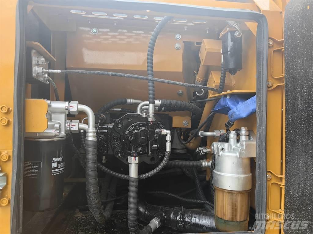 Sany SY135 C حفارات زحافة