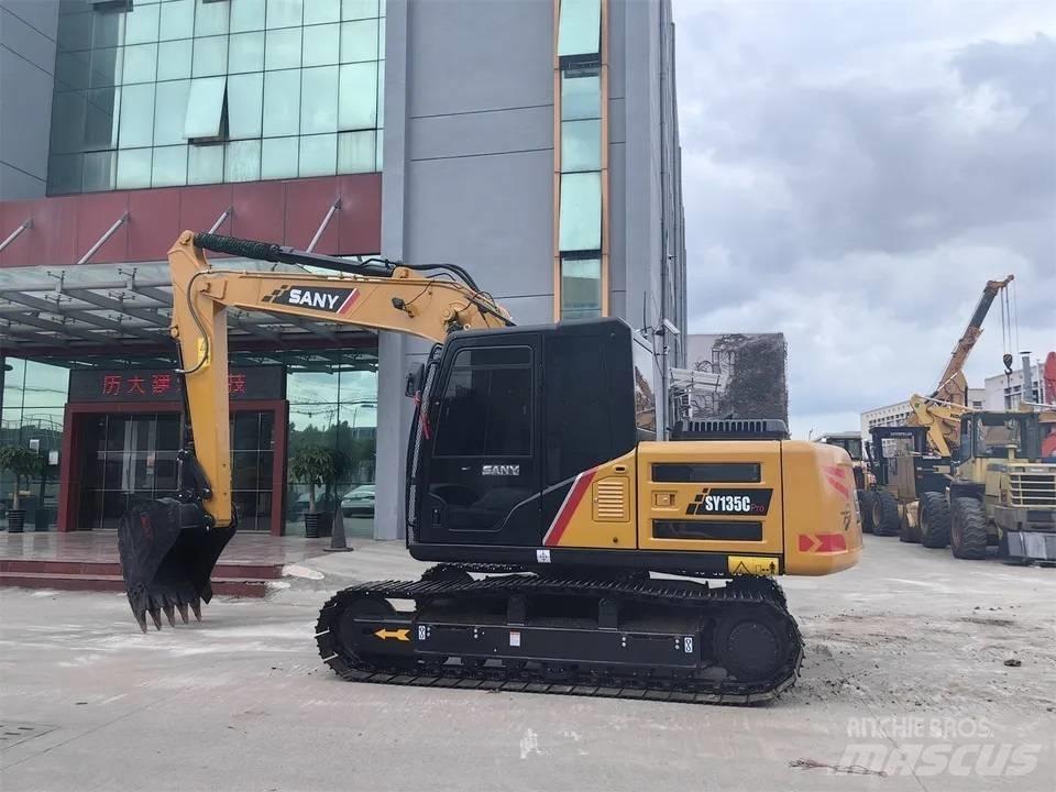 Sany SY135 C حفارات زحافة