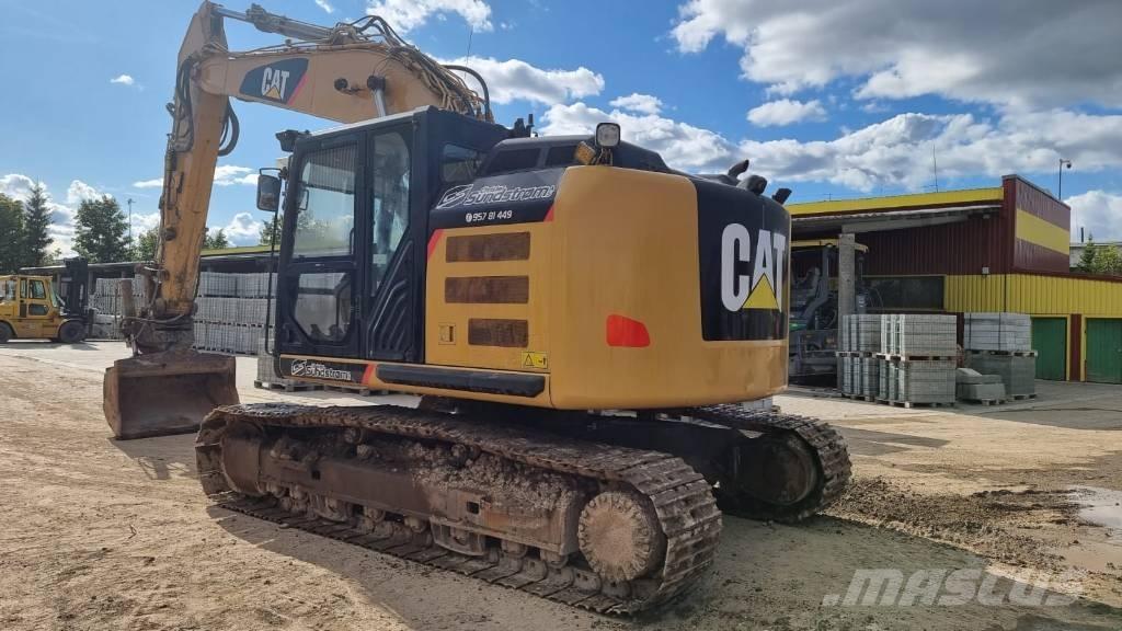 CAT 320 E حفارات زحافة