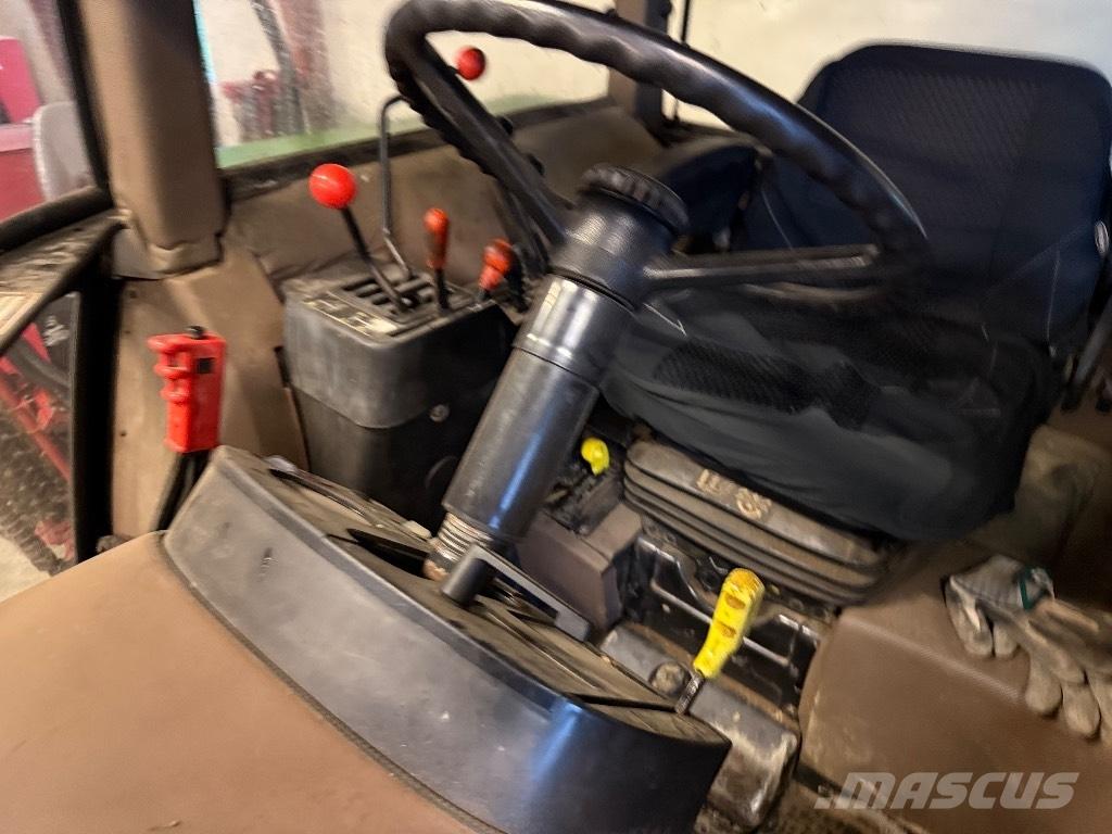 John Deere 3050 الجرارات