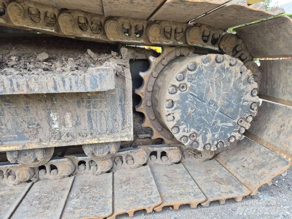 Komatsu PC 170 LC-11 حفارات زحافة
