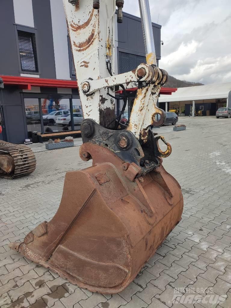Komatsu PC210 LC-8 حفارات زحافة