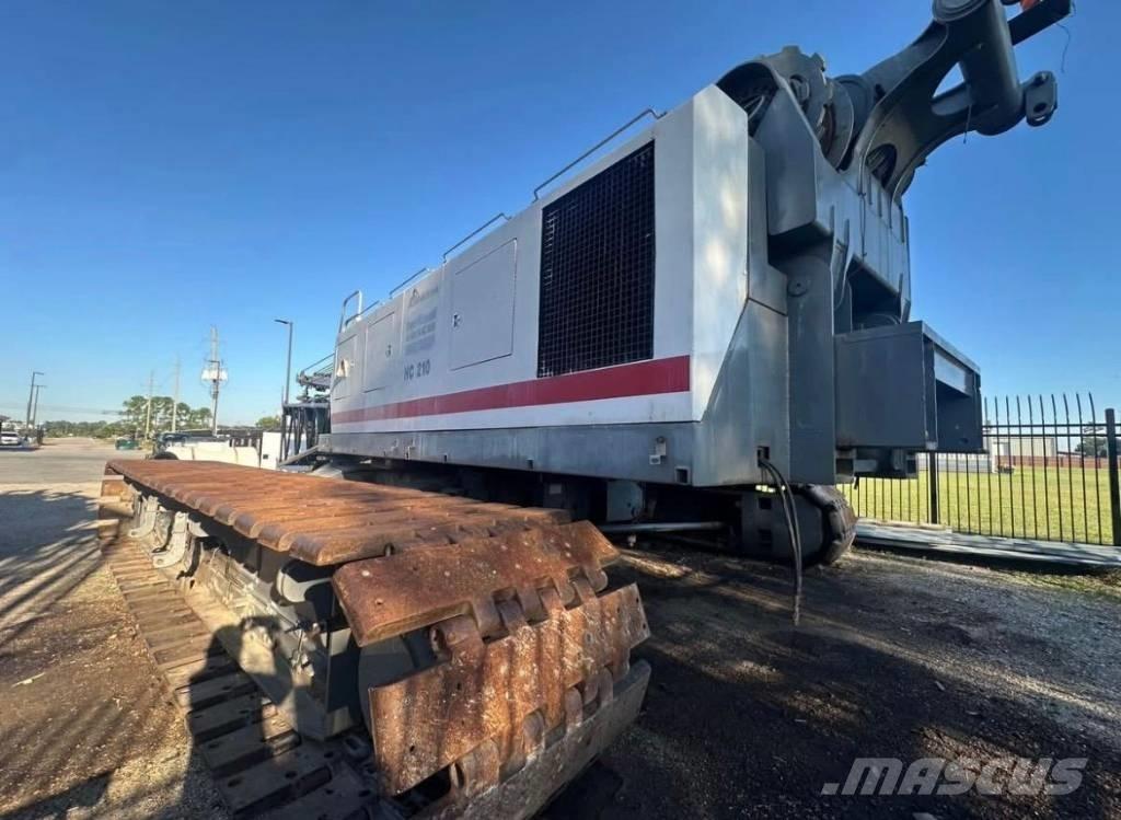 Terex HC210 رافعات مجنزرة