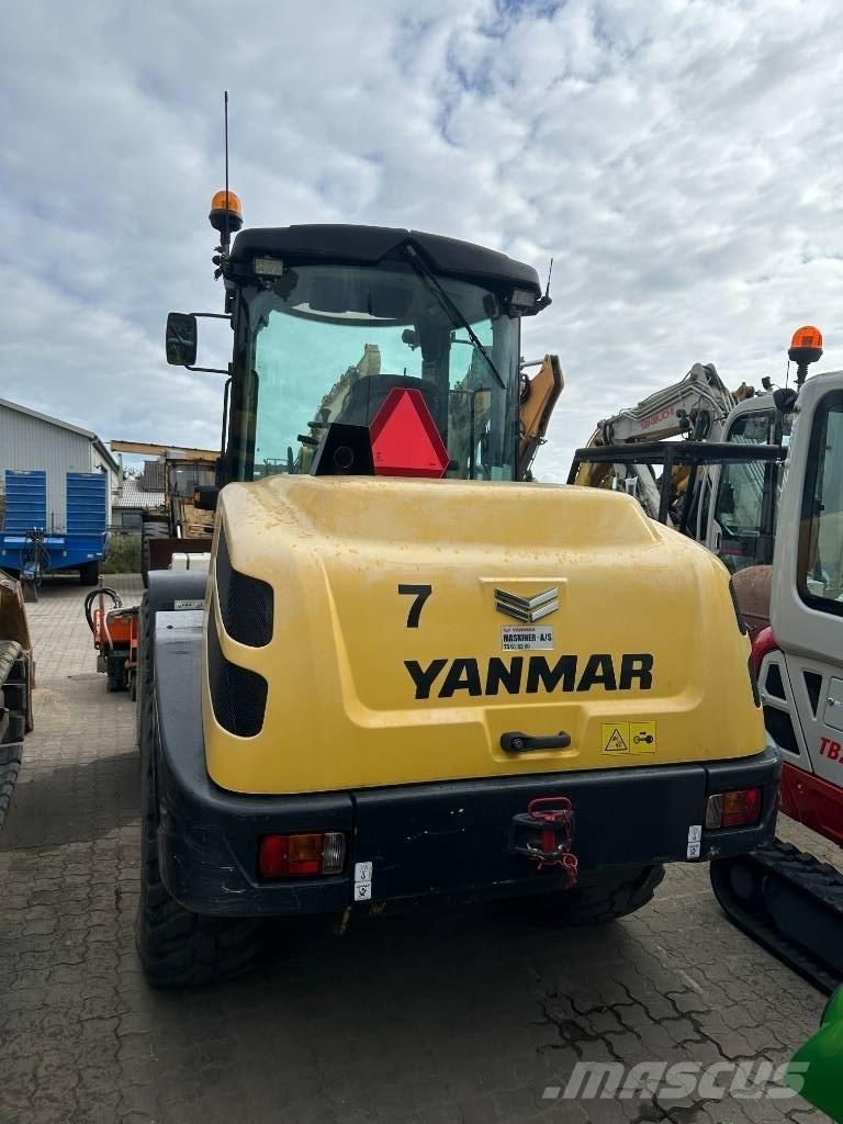 Yanmar V 100 لوادر صغيرة