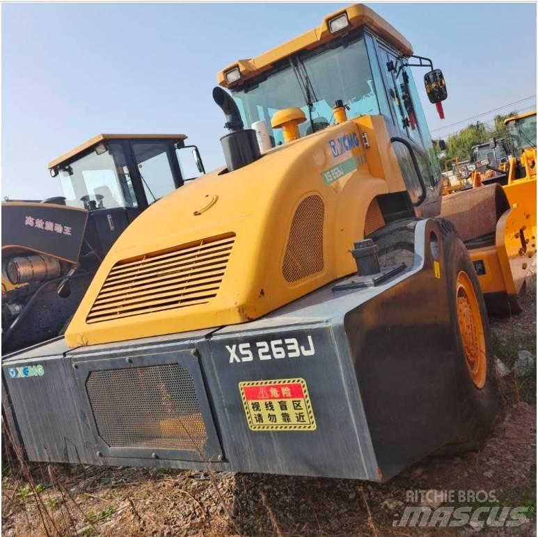 XCMG XS 263 J مداحل أحادية الأسطوانة