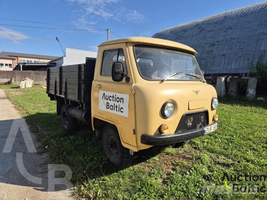  UAZ 3303 شاحنات خفيفة/مفصلية الجوانب
