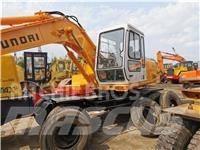 Hyundai R130WD حفارات بعجل