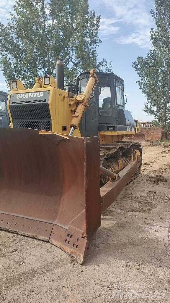 Shantui SD 32 بلدوزرات مجنزرة
