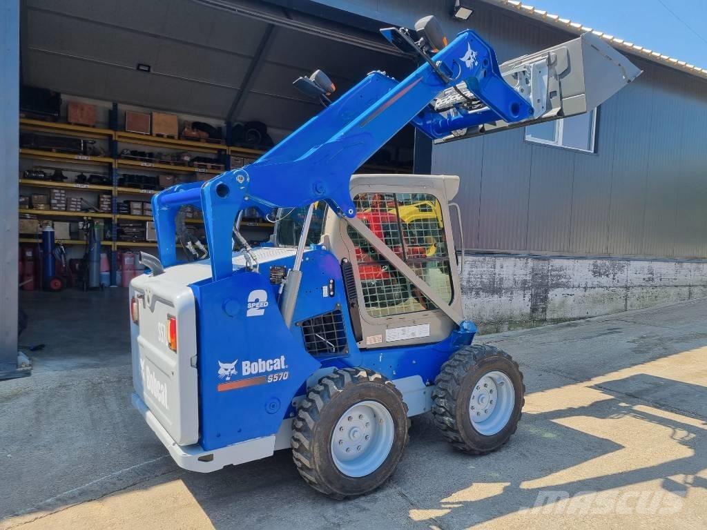 Bobcat S570 لوادر انزلاقية التوجيه