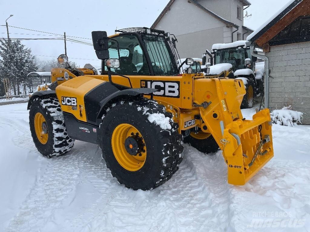 JCB 560-80 AGRI PLUS معدات مناولة لأغراض الزراعة