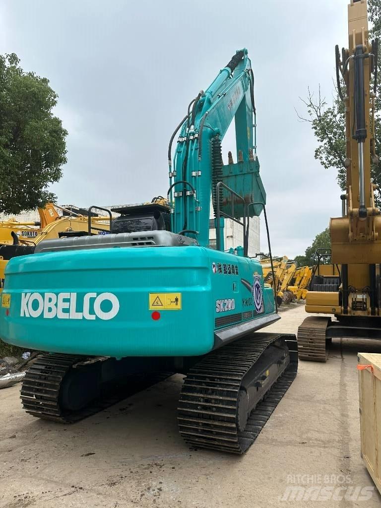 Kobelco SK 200 حفارات زحافة