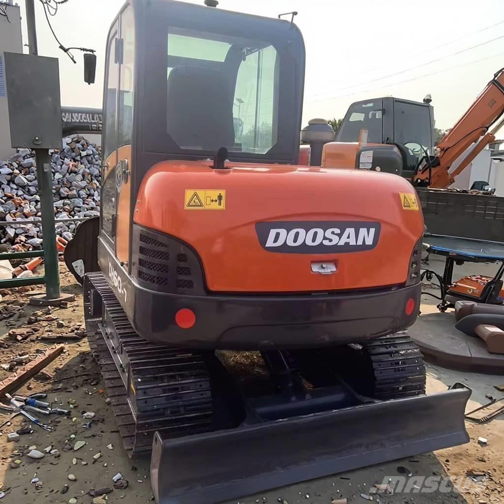 Doosan DH 60 حفارات صغيرة أقل من 7 طن (حفارات صغيرة)