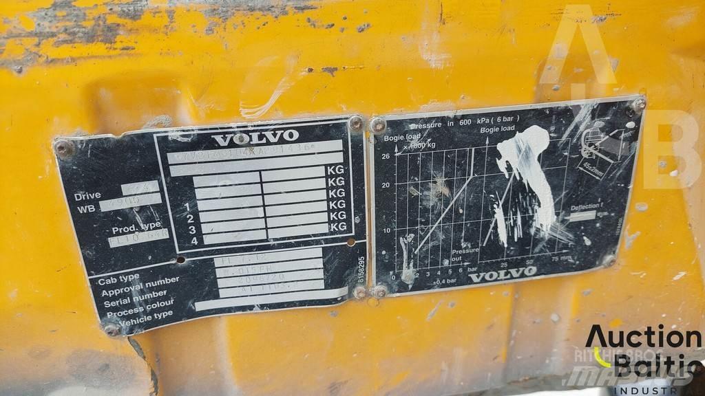 Volvo FL10 مضخات خرسانة