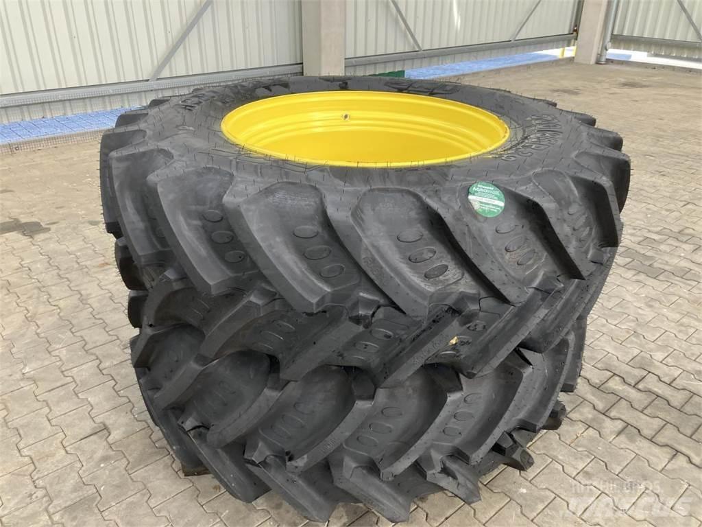 BKT 520/85R38 الإطارات والعجلات والحافات
