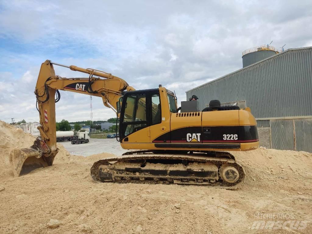 CAT 322 C حفارات زحافة