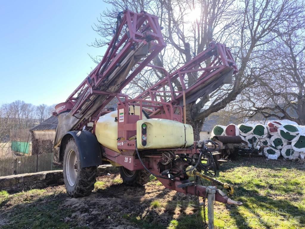 Hardi Commander 2800 الرشاشات