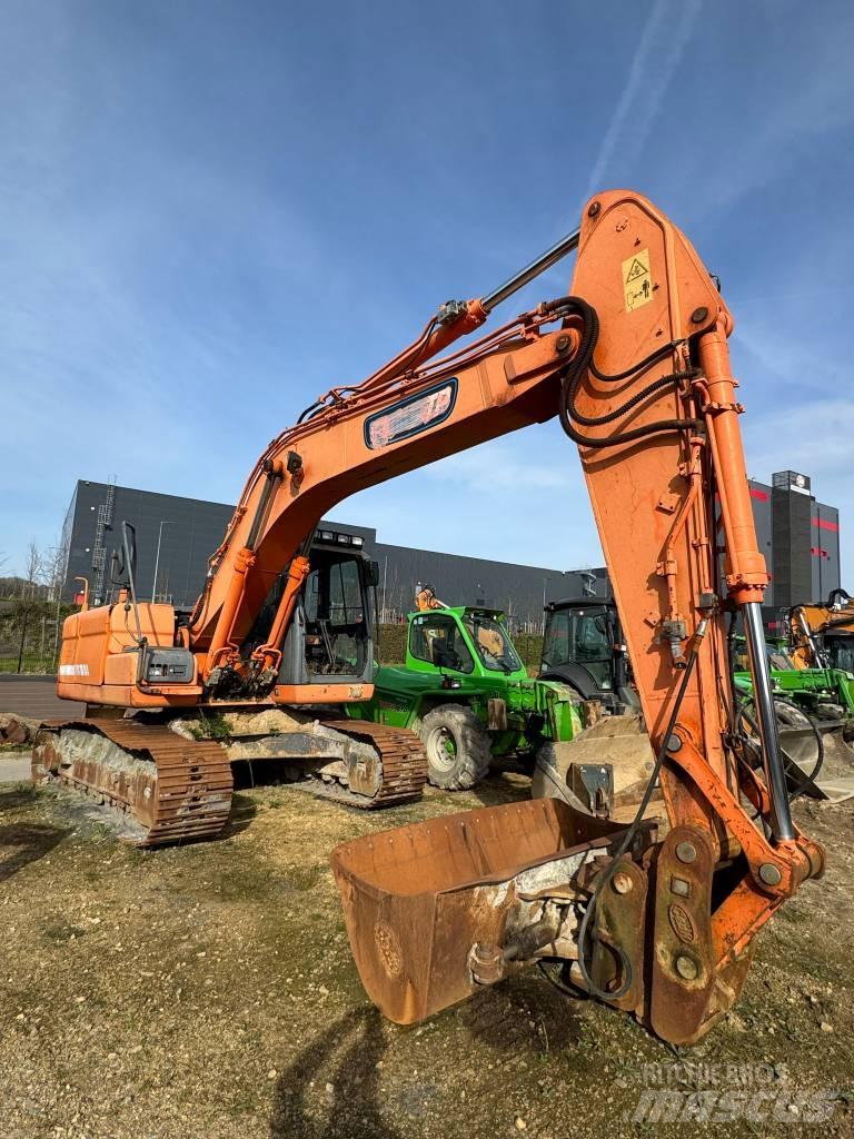 Doosan DX 180 LC حفارات زحافة