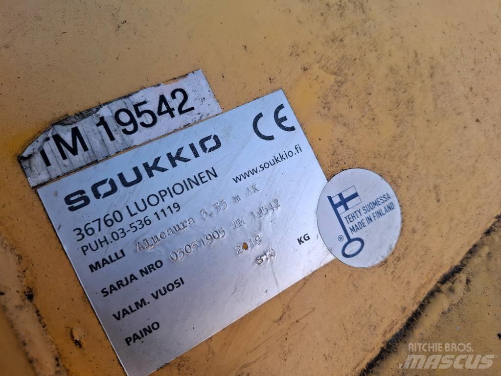 Soukkio AK 3400 حراثات ونصول الجليد