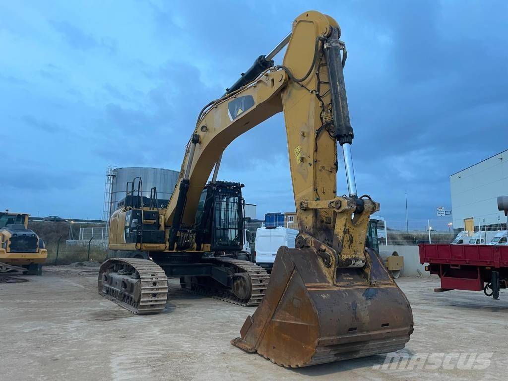 CAT 349 EL حفارات زحافة