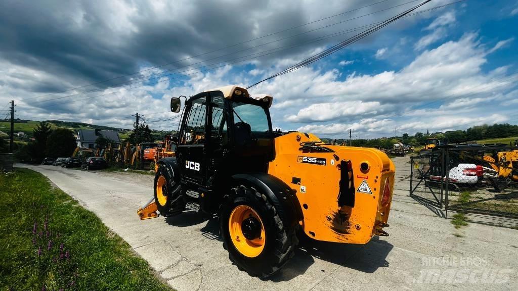 JCB 535-125 مناولات متداخلة