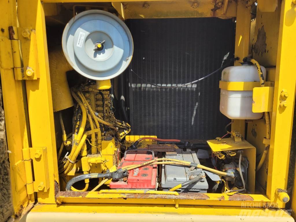 Komatsu PW160 ES-6K حفارات بعجل