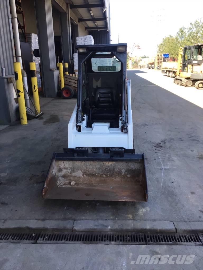 Bobcat S 70 لوادر انزلاقية التوجيه