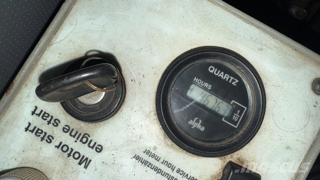 Sennebogen 630 M رافعات الطرق الوعرة