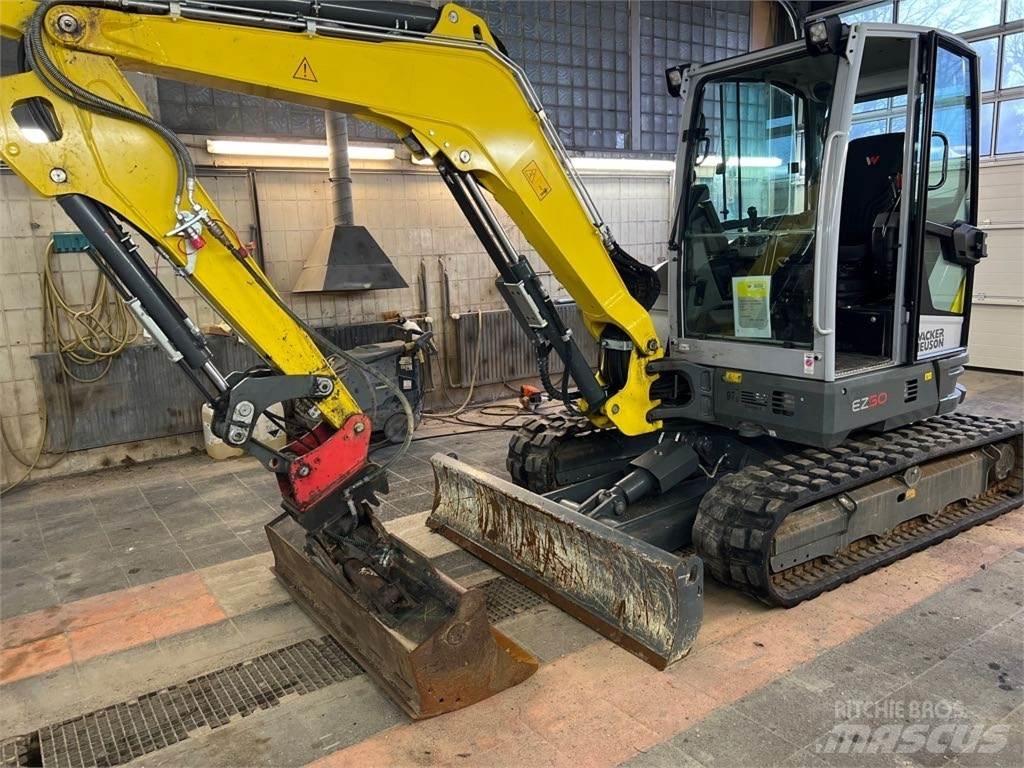 Wacker Neuson EZ50 حفارات زحافة