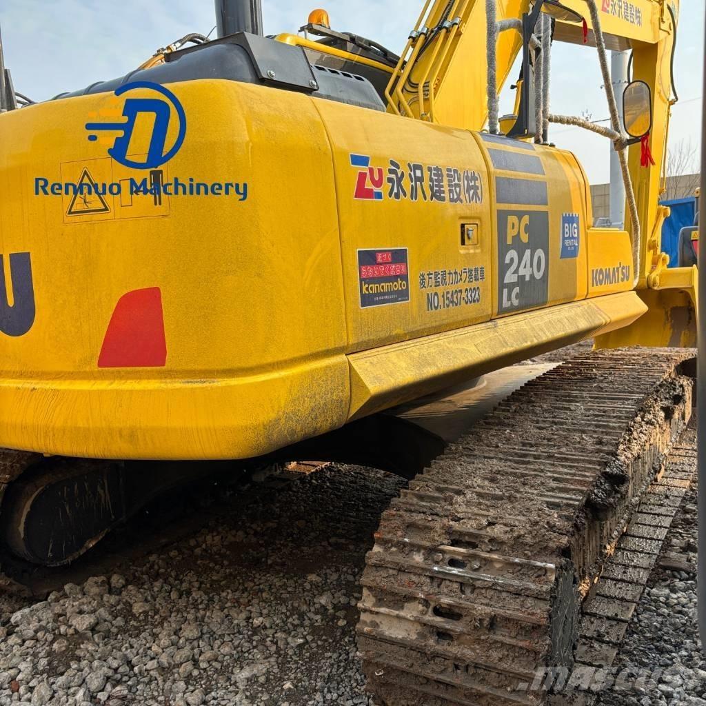Komatsu PC 240 حفارات زحافة
