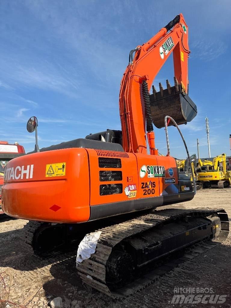 Hitachi ZX 200 حفارات زحافة