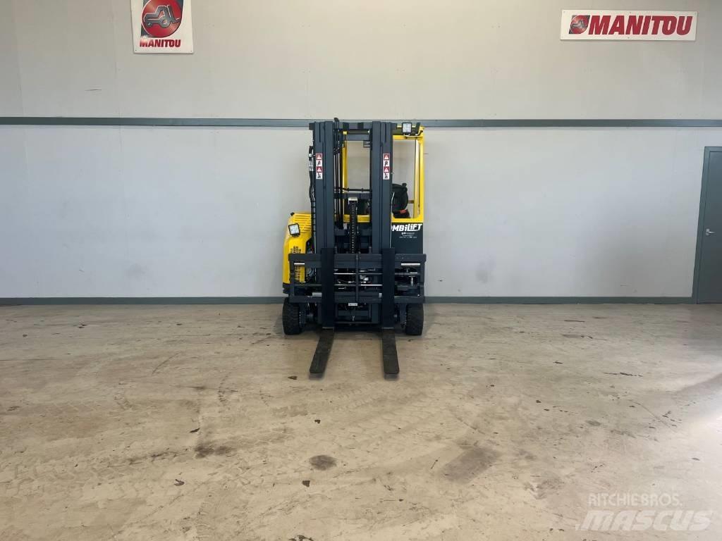 Combilift CB 3000 شاحنات الديزل